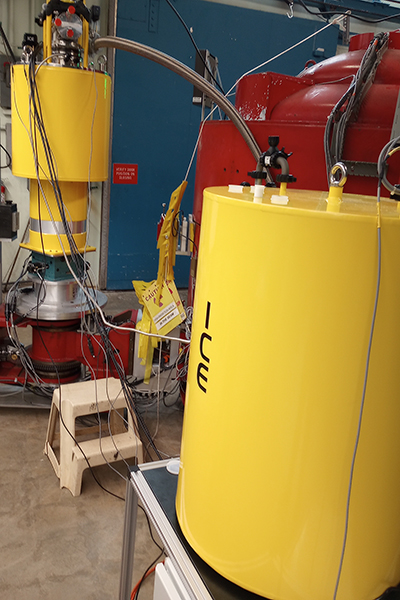 ICE Oxford Dry 1.5K Beamline Cryostat